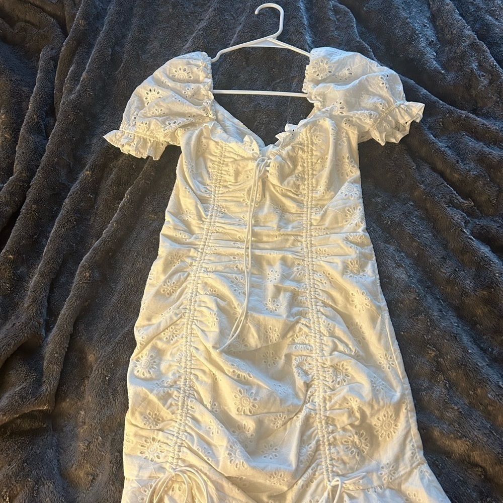 Selfie White Eyelet Dress - Picture 2 of 9